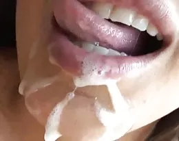 超級熱的雛菊瑪麗獲取暨 facefucked 在她的嘴裡 ！