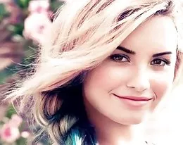 黛米 lovatovs vs 印度艾斯利路 1 號手淫的挑戰